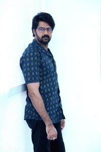 Actor Naveen Chandra Stills @ Thaggedhe Le Movie Promotions