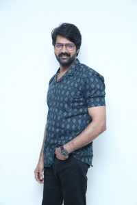 Thaggedhe Le Movie Hero Naveen Chandra Stills