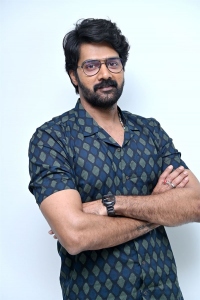 Actor Naveen Chandra Stills @ Thaggedhe Le Movie Promotions