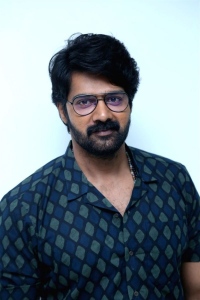 Thaggedhe Le Movie Hero Naveen Chandra Stills