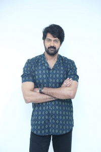 Thaggedhe Le Movie Hero Naveen Chandra Stills