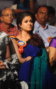 Beautiful Nayanthara Blue Saree Stills at Nandi Awards 2011 Function