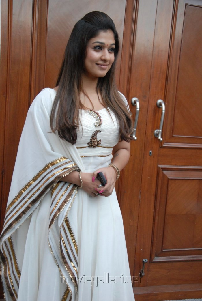 Actress Nayanthara Cute Hot Photos in White Salwar Kameez ...