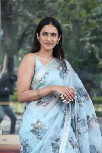 Actress Niharika Konidela Saree Stills