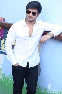 Actor Nikhil Siddharth Pictures @ 18 Pages Movie Interview