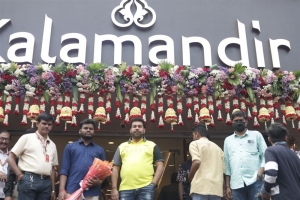 Nikhil, Anupama Parameshwaran launches Kalamandir Showroom @ Ameerpet