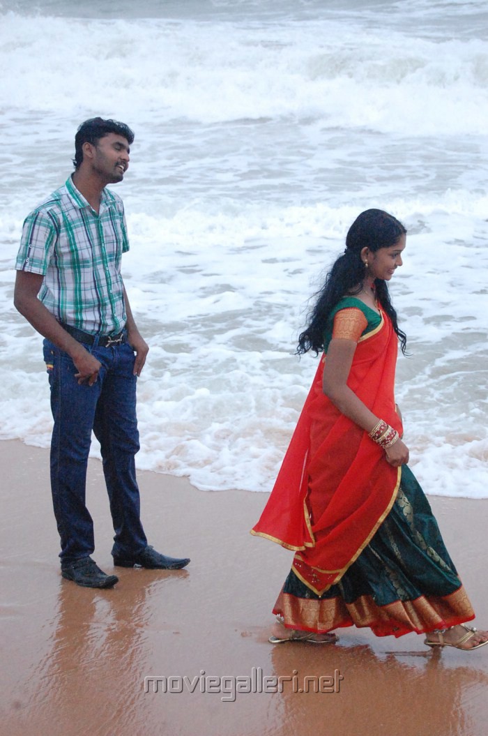 nila meethu kadhal tamil movie