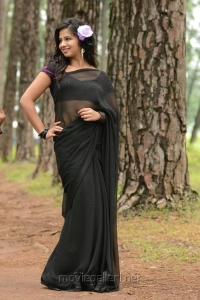 Telugu Actress Nisha Shah Hot Black Saree Photos