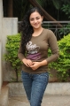 Actress Nithya Menon Hot Photo Shoot Pics