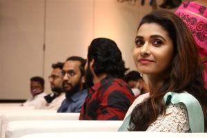 Priya Bhavani Shankar @ Oh Manapenne Movie Press Meet Stills