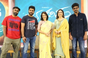 Shree Karthick, Sharwanand, Amala, Ritu Varma, SR Prabhu @ Oke Oka Jeevitham Movie Press Meet Stills