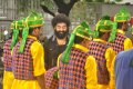 Oru Nadikayin Vakkumoolam Song Shooting