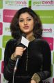 Tamil Actress Oviya Latest Hot Stills