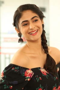Aakrosham Movie Actress Pallak Lalwani Images