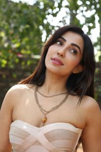 Aalambana Movie Actress Parvati Nair Latest Pics