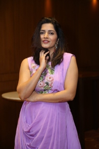 Actress Pavani Gangireddy Pics @ Save The Tigers Pre Release