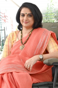 Actress Pavithra Lokesh Saree Stills @ Malli Pelli Movie Interview