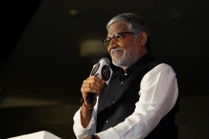 Tanikella Bharani @ Ponniyin Selvan 1 Press Meet Hyderabad Stills