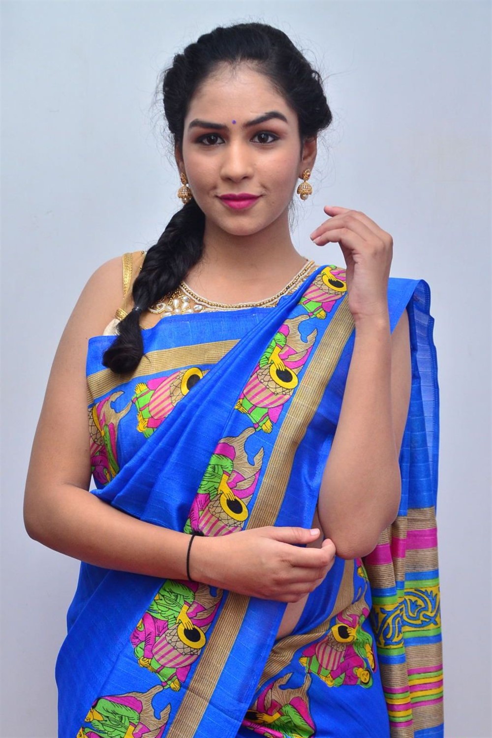 Model Pooja Blue Saree Stills @ Kala Silk Expo Launch | Moviegalleri.net