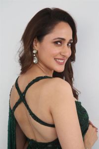 Daaku Maharaj Actress Pragya Jaiswal Latest Saree Pics