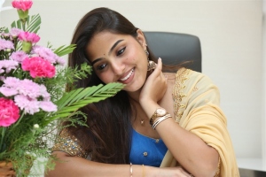 Slum Dog Husband Movie Actress Pranavi Manukonda Interview Photos