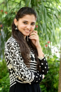 Dongalunnaru Jagratha Movie Actress Preethi Asrani Cute Pics