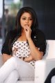 Cute Priyamani Pictures