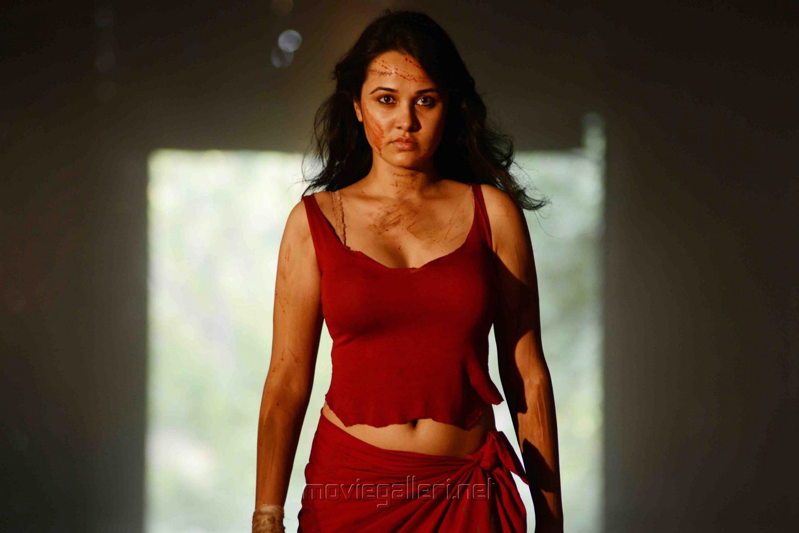 Actress movie. Ниша Сарин актриса. Telugu films Criminal. Ниша Котхари адреналин в крови в ванной. Telugu hot movie Criminals movie Wallpapers.