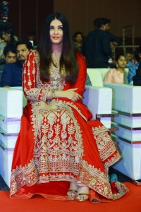 Actress Aishwarya Rai @ PS1 Pre Release Event Hyderabad Photos
