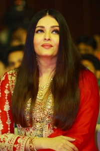 Actress Aishwarya Rai @ PS1 Pre Release Event Hyderabad Photos