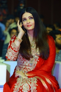 Actress Aishwarya Rai @ PS1 Pre Release Event Hyderabad Photos