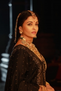 Actress Aishwarya Rai in Ponniyin Selvan PS1 Movie HD Images