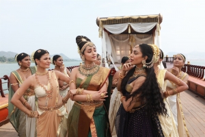 Trisha, Sobhita Dhulipala in Ponniyin Selvan PS1 Movie HD Images