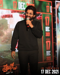 Allu Arjun @ Pushpa Bangalore Press Meet Pictures