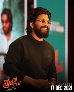 Allu Arjun @ Pushpa Bangalore Press Meet Pictures