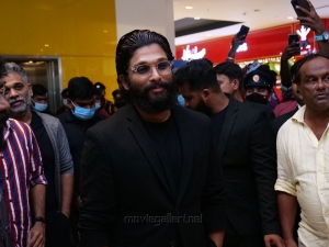 Allu Arjun @ Pushpa Press Meet Chennai Stills