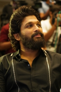 Allu Arjun @ Pushpa Press Meet Hyderabad Photos