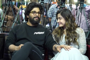 Allu Arjun, Rashmika Mandanna @ Pushpa Movie Thanks Meet Photos