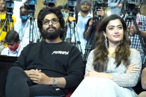 Allu Arjun, Rashmika Mandanna @ Pushpa Movie Thanks Meet Photos