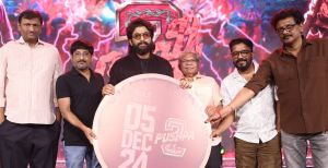 Allu Arjun @ Pushpa Rules Keralam Event Kochi Photos