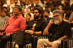 Naveen Yerneni, Allu Arjun, Sukumar @ Pushpa 2 Movie Success Press Meet Stills