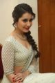 Actress Raashi Khanna New Photos