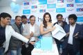 Actress Raashi Khanna Launches Honor Mobile @ Big C Photos