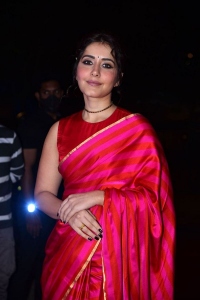 Pakka Commercial Movie Heroine Raashi Khanna Red Saree Pics