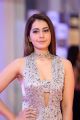 Actress Raashi Khanna Pics @ Mirchi Music Awards South 2018