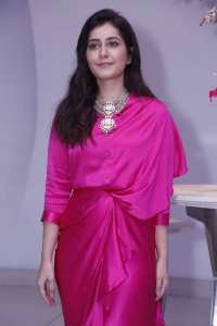 Thank You Movie Actress Raashi Khanna Images in Pink Dress