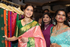 Actress Raashi Khanna launches Mugdha Art Studio Vizag Pictures