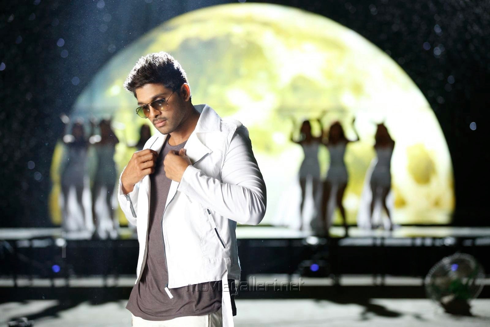 Race Gurram Movie Stills | Allu Arjun | Shruti Hassan | New Movie Posters