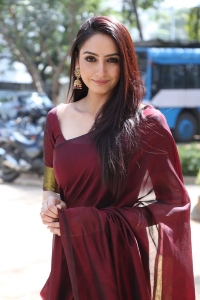 Actress Ragini Dwivedi Pics @ Real Dandupalyam Movie Trailer Launch