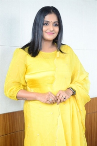 Ramya Nambeesan Latest Stills @ Dayaa Webseries Interview